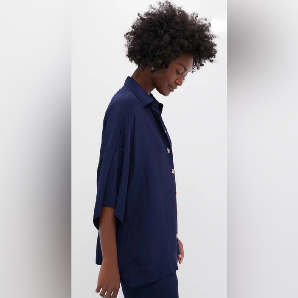 Tuckernuck Navy Viscose Charmeuse Nautilus Blouse | Gold Buttons | NWT | XS - Picture 4 of 9